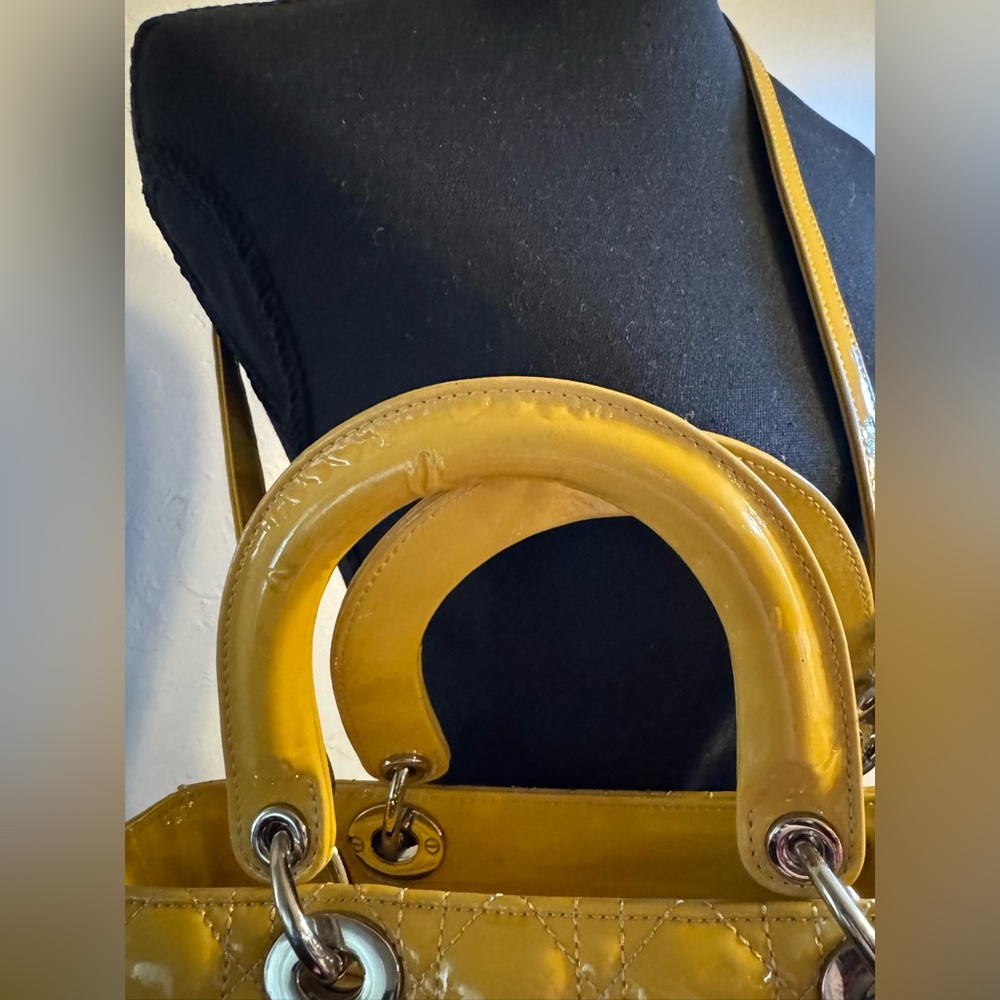 Dior Lady Dior Large Yellow Patent Leather - Picture 4 of 16
